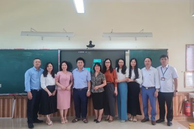 TRƯỜNG THCS GIAO PHONG ĐÓN ĐOÀN CÔNG TÁC CỦA TRƯỜNG CHÍNH TRỊ TRƯỜNG TRINH TỈNH NINH BÌNH THAM QUAN MÔ HÌNH PHÒNG HỌC THÔNG MINH