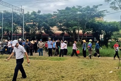 SÔI NỔI VÀ ĐOÀN KẾT: TINH THẦN LAO ĐỘNG CHUNG TAY ĐÓN CHÀO NĂM HỌC MỚI TẠI TRƯỜNG THCS GIAO NINH